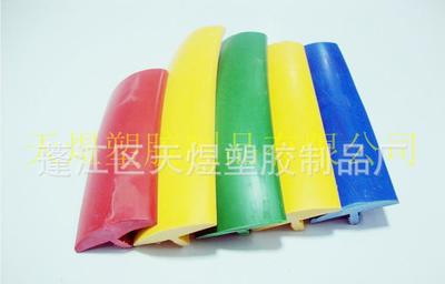 异型材市场新风向 厂家直销U5免胶挤出型开启定制时代
